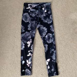 Old Navy Active Capris - GIRLS - size XL (14-16)